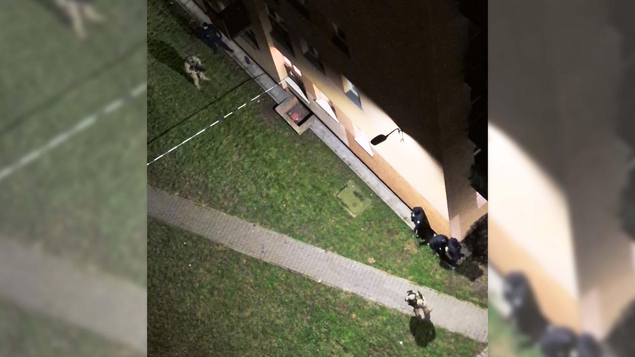 Awantura i siłowe wejście policjantów. Rodzice poszukiwani, dzieci w pogotowiu opiekuńczym