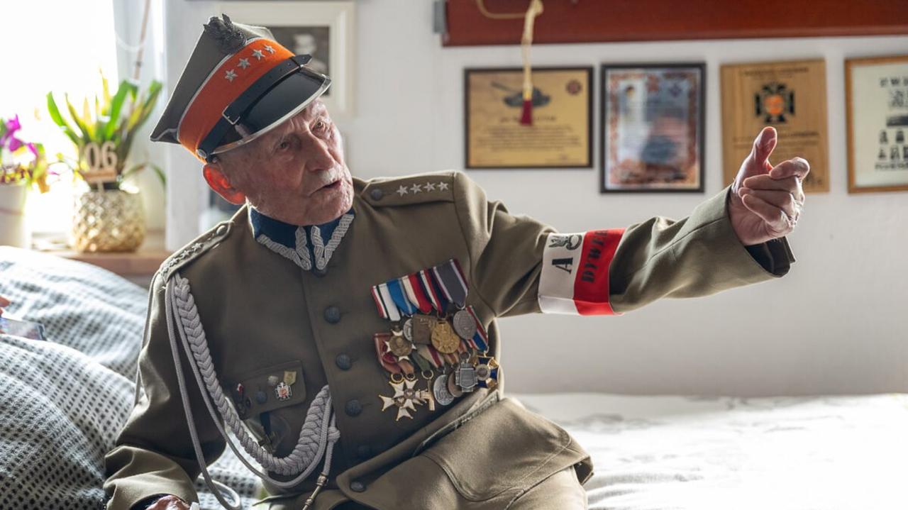 Tadeusz Lutak skończył 108 lat. "Najstarszy mężczyzna w Polsce i niezłomny żołnierz"