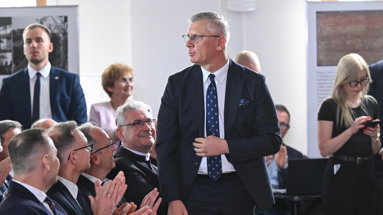 Szef MSWiA: BBN musi być informowany, ale pisma będą kierowane nie do Cenckiewicza