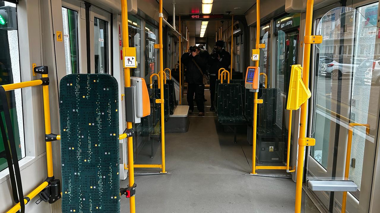 Chcą, aby siedzenia dla osób uprzywilejowanych miały inny kolor