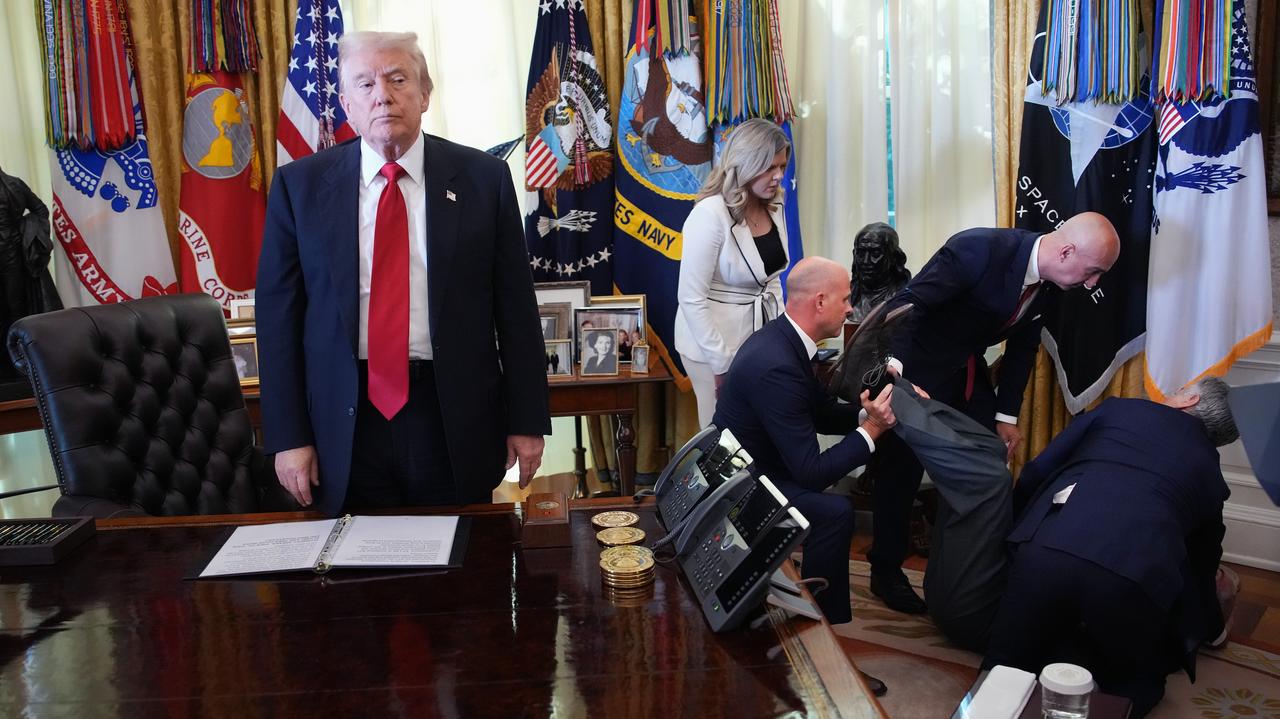 Dyrektor firmy farmaceutycznej zemdlał w Gabinecie Owalnym. Tak zareagował Donald Trump