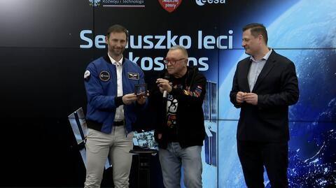 Jerzy Owsiak przekazał astronaucie serduszko WOŚP, które poleci z nim w kosmos