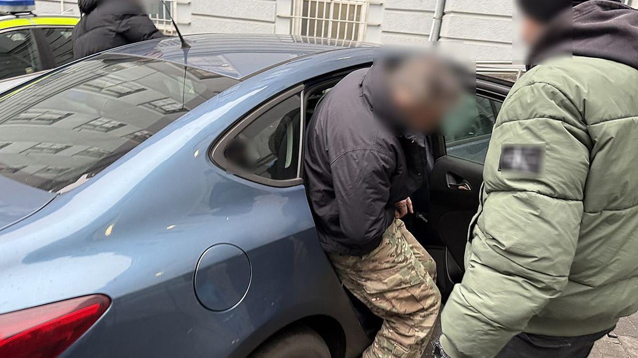 Nie chcieli mu sprzedać alkoholu, wyjął z kieszeni nóż