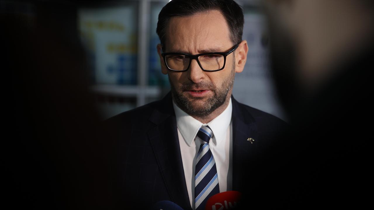 Obajtek wezwany do prokuratury. Czy się zjawi?