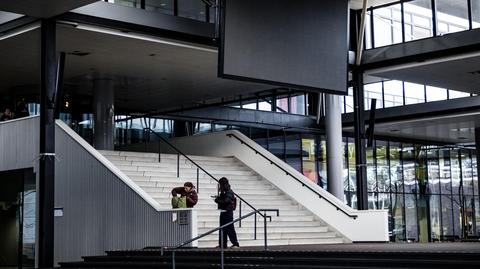 Holandia. Gmach Uniwersytetu Technicznego w Eindhoven