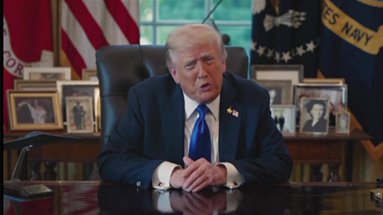 Trump nakazał "natychmiastowe przeszukanie" biur FBI. W związku ze sprawą sprzed lat