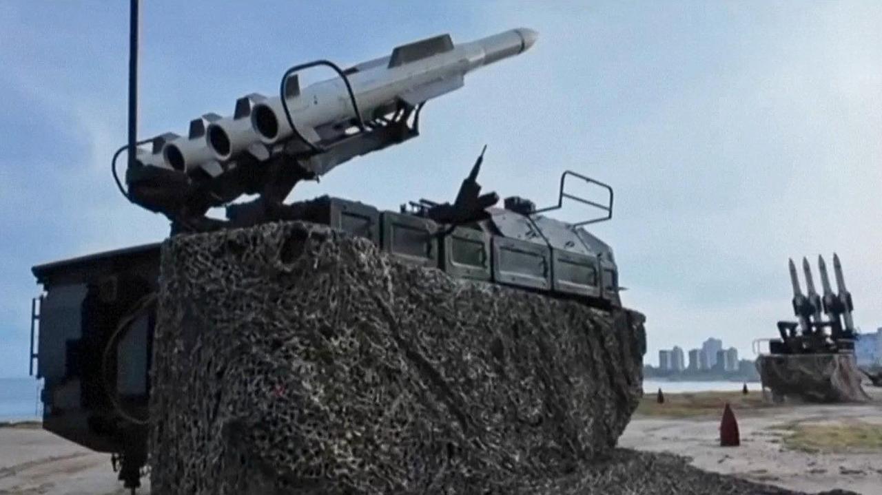 Russian rocket  strategy   close  the Venezuelan capital. Earlier, a Russian transport landed there