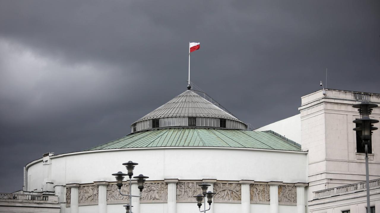 Najnowszy sondaż i duża zmiana w Sejmie