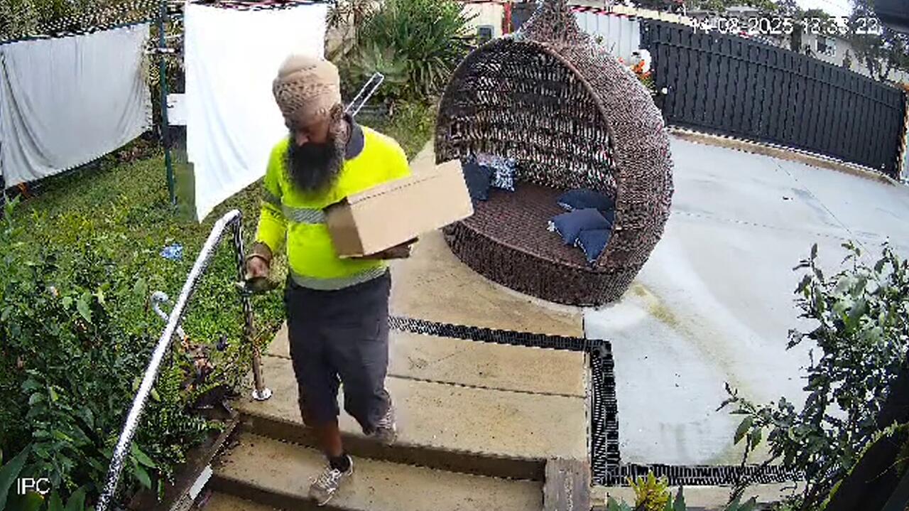 Dostarczył paczkę i został "bohaterem prania"