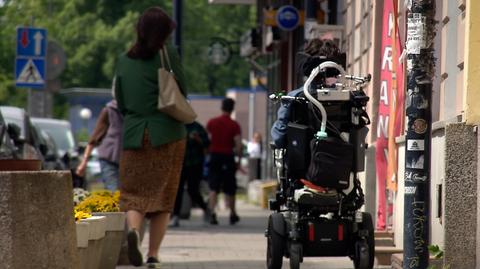 Osoby z niepełnosprawnościami i bariery. Raport o dostępności obiektów publicznych