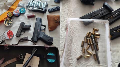 W mieszkaniu 68-latka policjanci znaleźli pięć przedmiotów przypominających broń oraz amunicję (materiał z 29.04.2023)