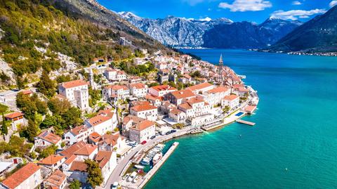 perast czarnogora shutterstock_2289453839