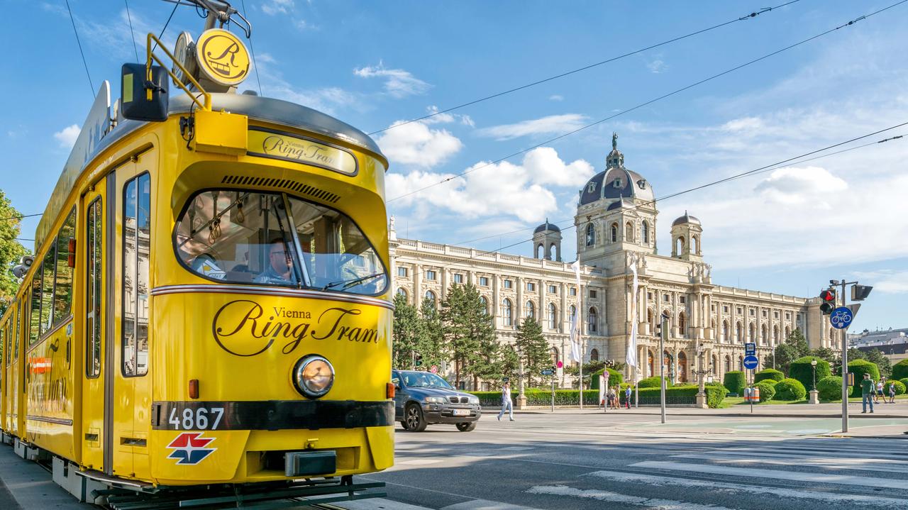 Darmowy bilet na rok w zamian za tatuaż. Pomysł budzi kontrowersje