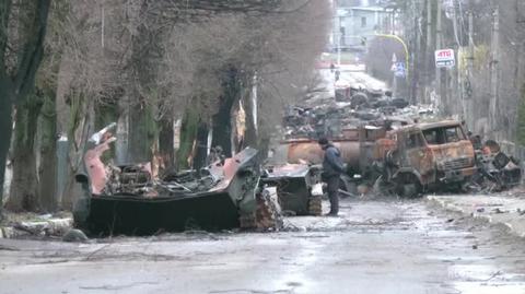 Bucza pod Kijowem. Spalone domy, ciała cywilów, masowy grób (nagranie archiwalne z 2.04.2022)