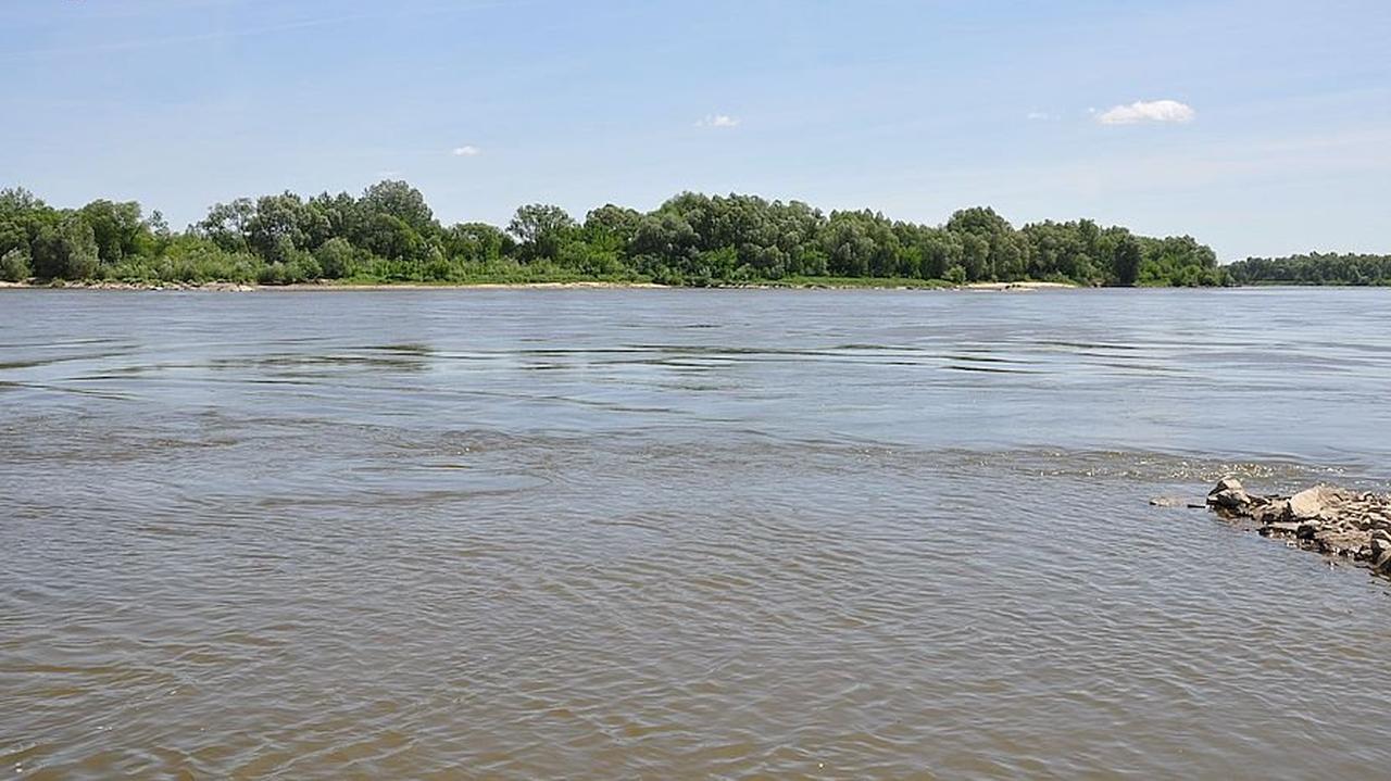 Na moście znaleźli rower, z Wisły wyłowili ciało