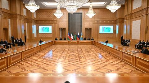 Aszchabad: stół, przy którym siedział Putin 