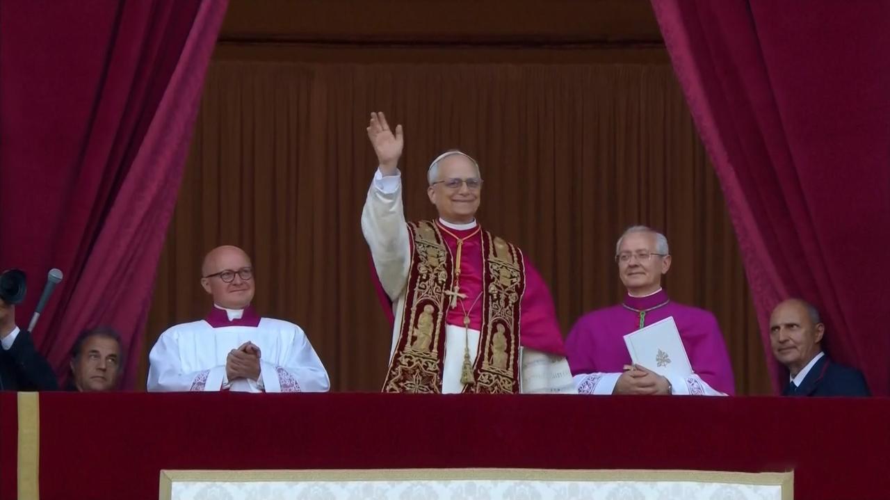 Pierwsze słowa Leona XIV po wyborze