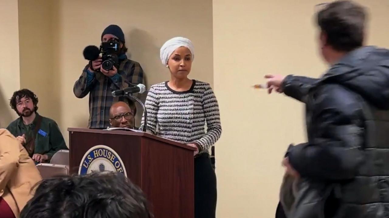 Znienawidzona przez Trumpa kongresmenka zaatakowana niezidentyfikowaną cieczą