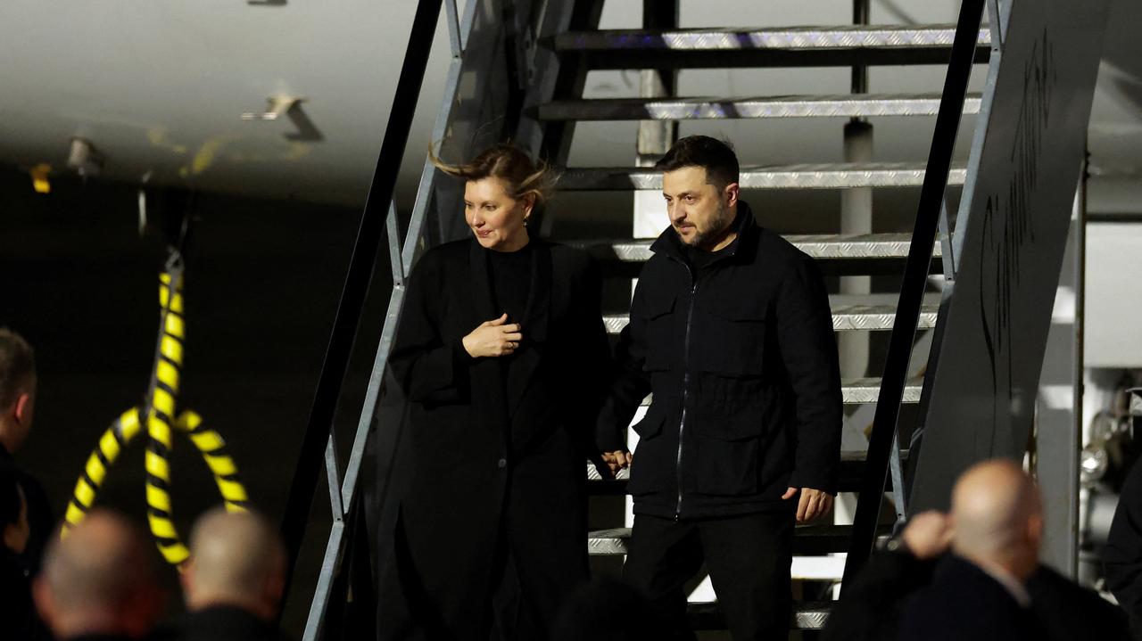 Statek "floty cieni" niedaleko miejsca lądowania Zełenskiego