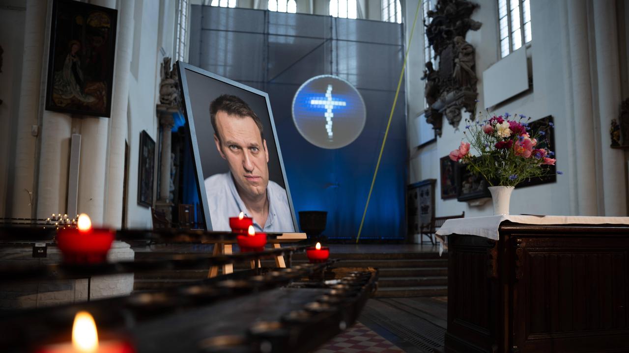 Alexei Navalny – causes of death, was he poisoned. He had “severe abdominal pain, vomiting and convulsions”