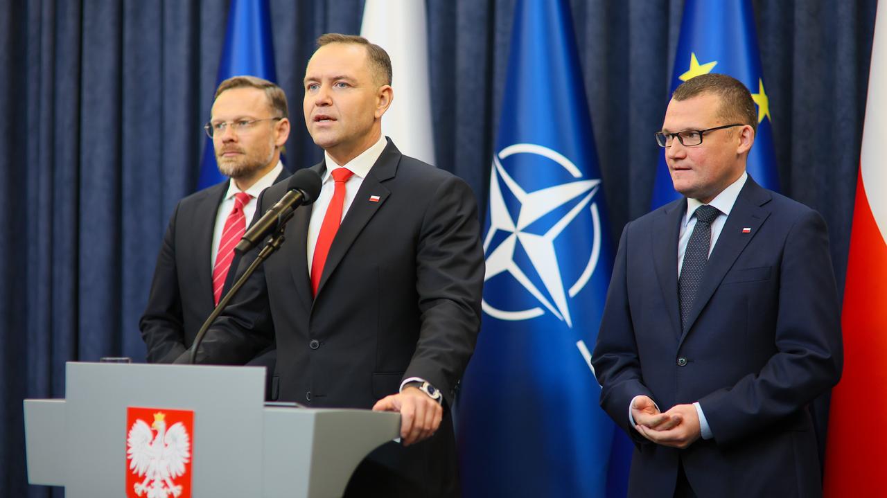 Po wecie "milion osób nie wie, czy za miesiąc ich pobyt będzie legalny"