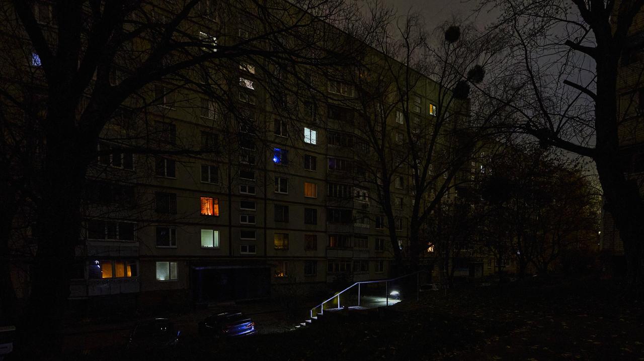 "Nigdy wcześniej niewidziana" liczba rakiet i dronów zaatakowała w Ukrainie