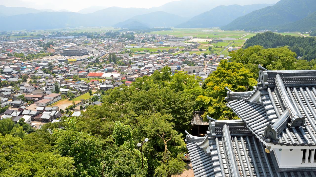 Japonia, Fukui.  În vârstă de 88 de ani, care suferă de boala Alzheimer, a fost condamnat pentru uciderea nepoatei sale.  El a susținut că nu își amintește momentul crimei