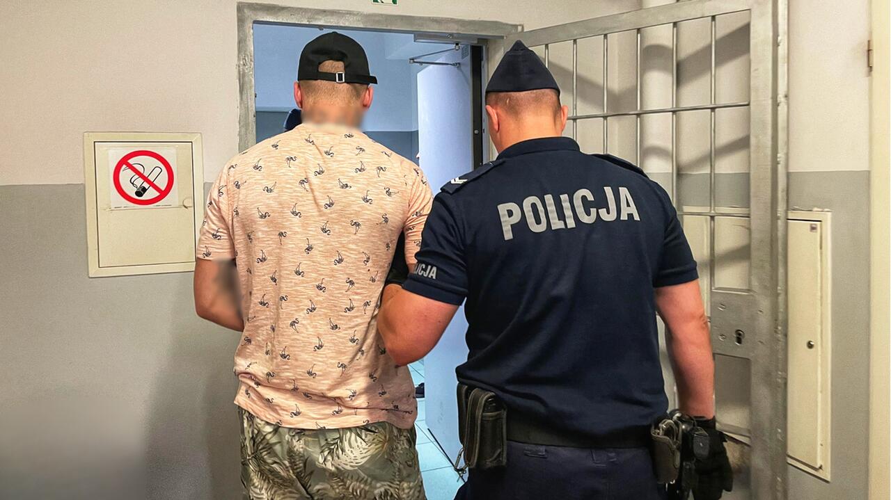 Świadek rozboju sam stał się ofiarą. Pobili i zabrali blisko 80 tysięcy złotych