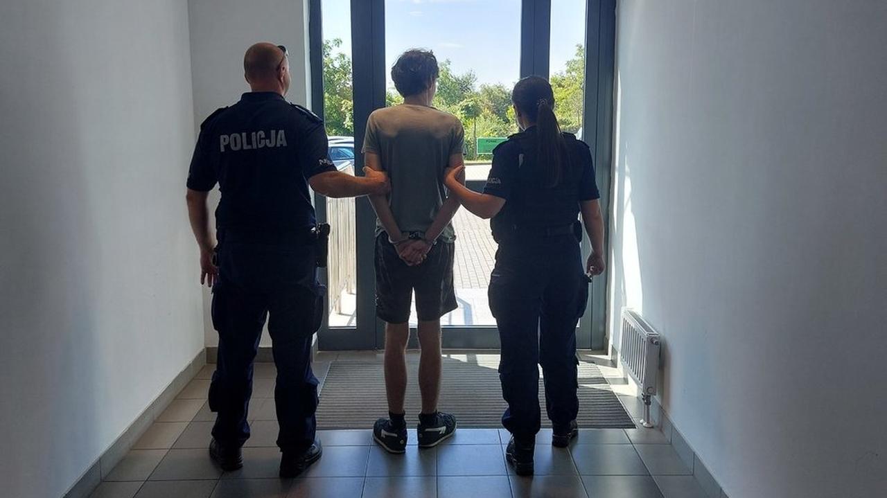 Szarpanina na osiedlu i atak nożem. 18-latek w areszcie, 31-latek w szpitalu
