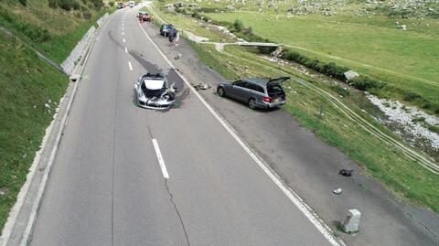 Wypadek luksusowych aut na przełęczy Świętego Gotarda