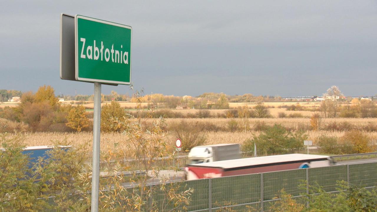 Nowe tłumaczenia w sprawie działki pod CPK, strzały na leśnej drodze, Lewandowski wrócił do gry