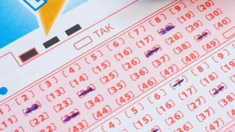 Rzecznik prasowy Lotto wyjaśnia między innymi to, ile podatku zapłaci nowy milioner (TVN24)