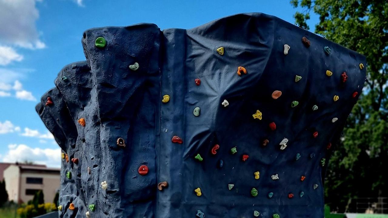 13-latek utknął na ściance wspinaczkowej