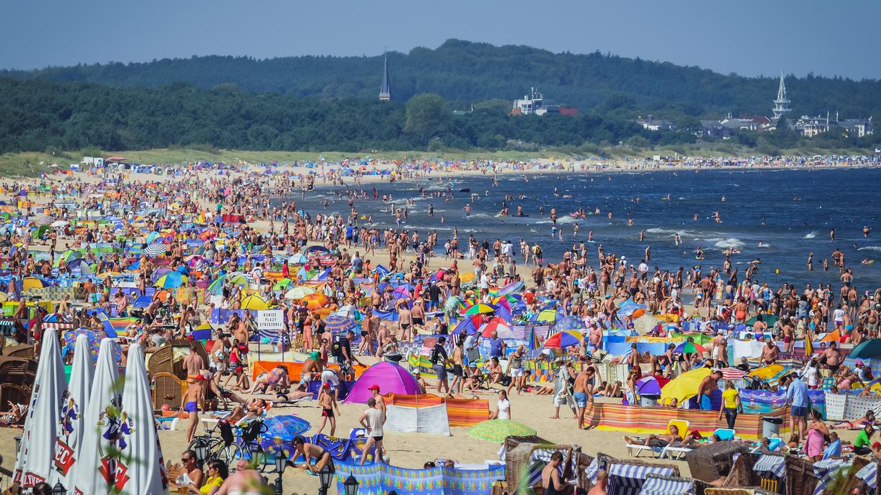 Ratownicy: największym grzechem na polskich plażach jest brak nadzoru, nie prądy denne
