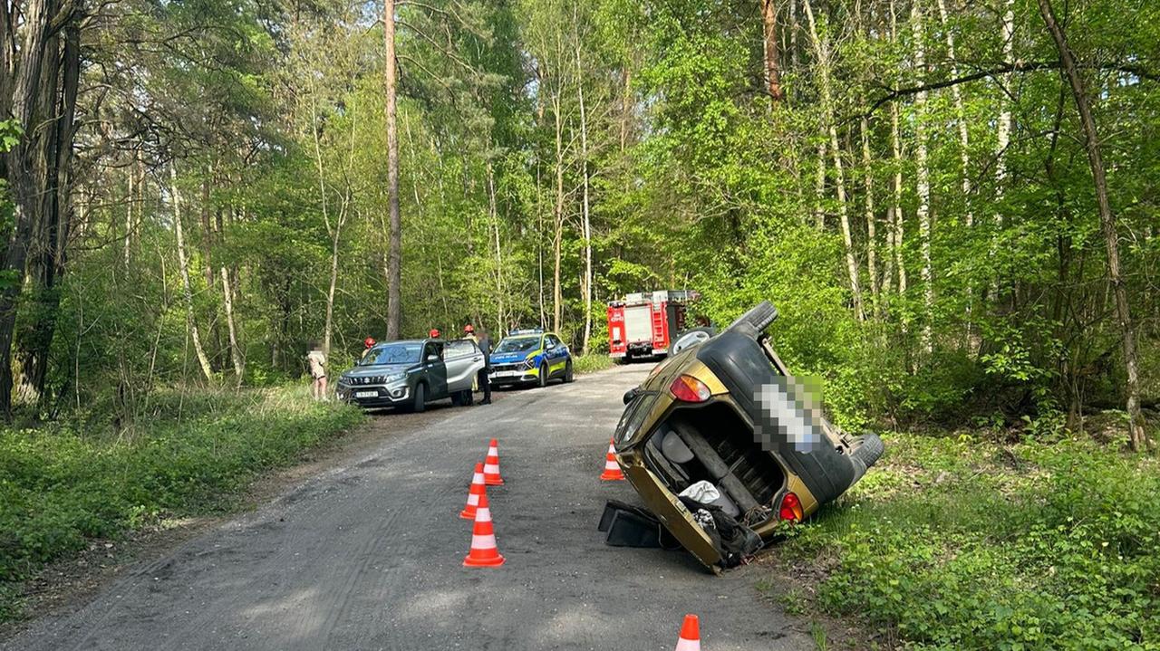 Poszukiwany i bez prawa jazdy. 18-latek zatrzymany po szaleńczym pościgu