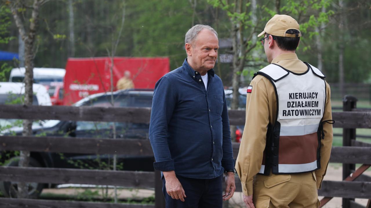 Tusk: podpalenia na zlecenie obcych służb trzeba traktować jak akt zdrady
