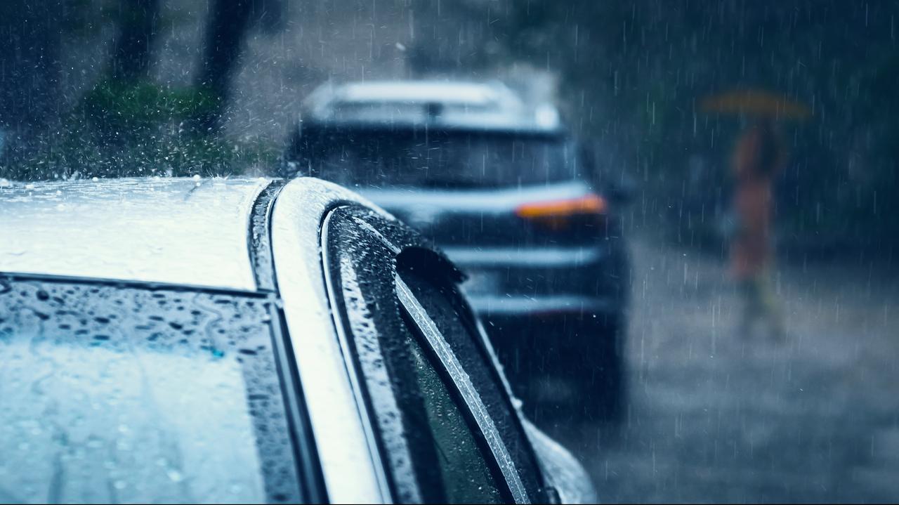 Ulewy, silny wiatr, burze. Kilka regionów z alarmami IMGW