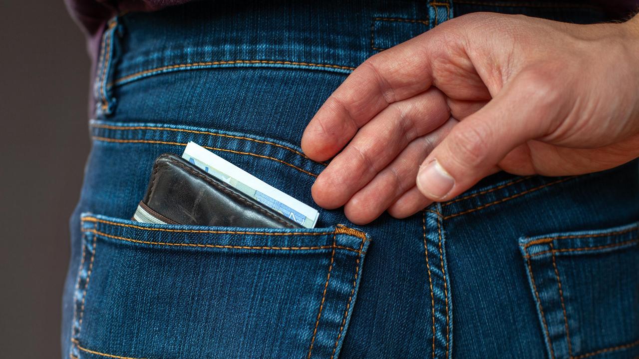 Apel przed wyborami za granicą. "Nie ułatwiajcie pracy kieszonkowcom, chrońcie dokumenty"