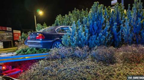 Pijany kierowca bmw wjechał na środek ronda