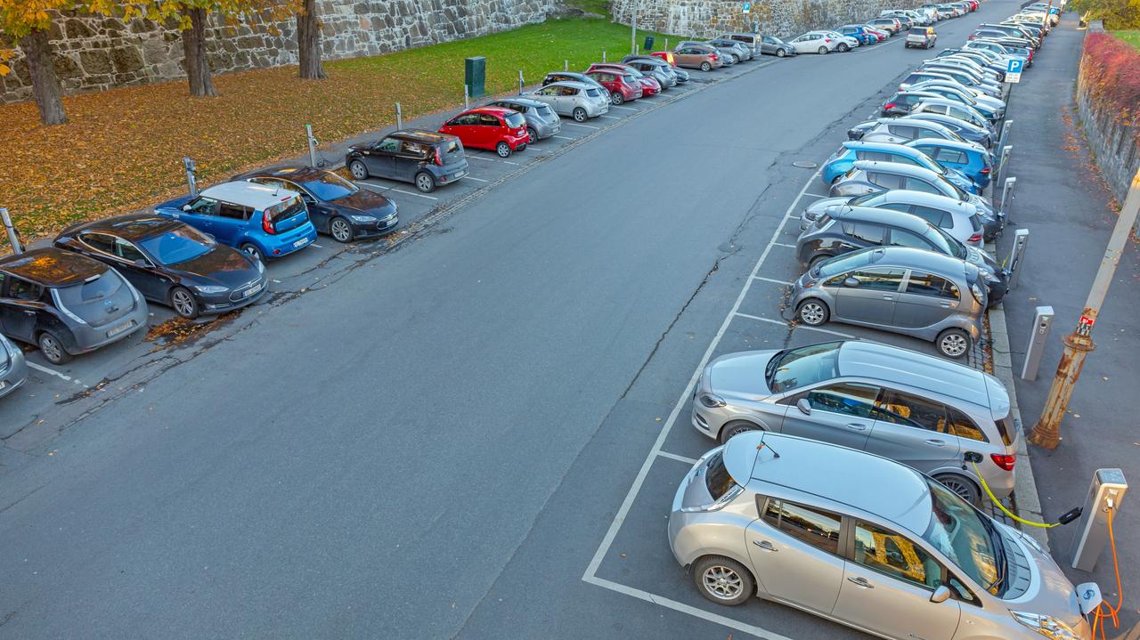 Tu królują elektryki. "Nadszedł czas, by stopniowo wycofywać przywileje"