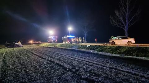 Boczki-Świdrowo. Zderzyli się czołowo. Do szpitala trafiło pięć osób. Nie żyje 28-latka