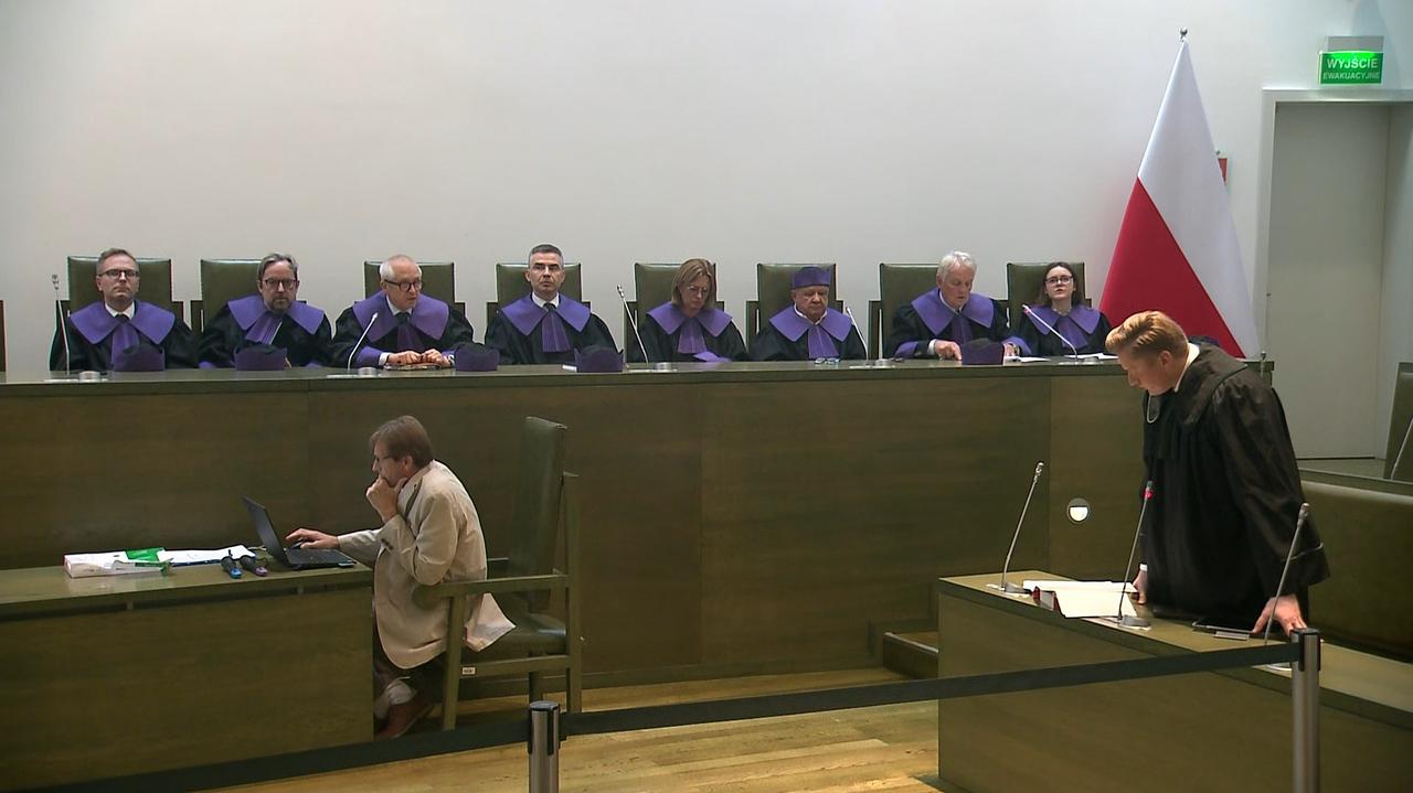 Blokowanie, kłótnia i "upadek majestatu". Awantura na obradach Trybunału Stanu