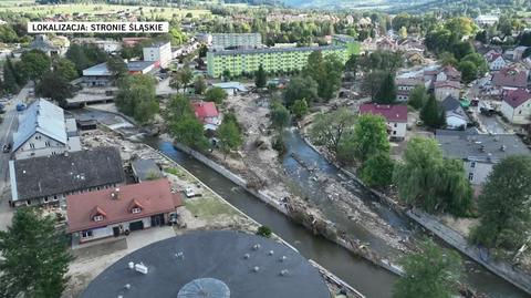 Stronie Śląskie po powodzi. Płynące wraz z wodą śmieci, zniszczoną infrastrukturę drogową (25.09.2024)