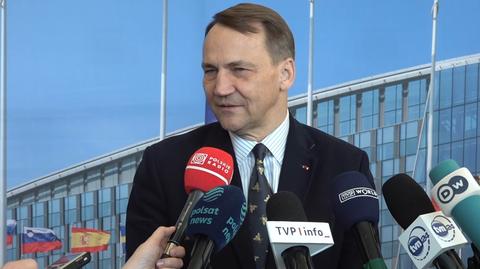 "Lepiej późno niż wcale, jak powiedział góral, spóźniwszy się na pociąg". Sikorski o ambasadorach