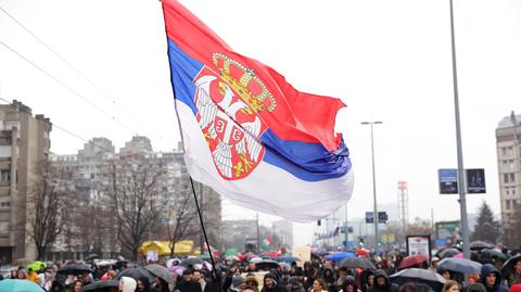 Protest po zawaleniu się części dachu dworca w Nowym sadzie zorganizowany w Belgradzie, Serbia (12.01.2025 r.)