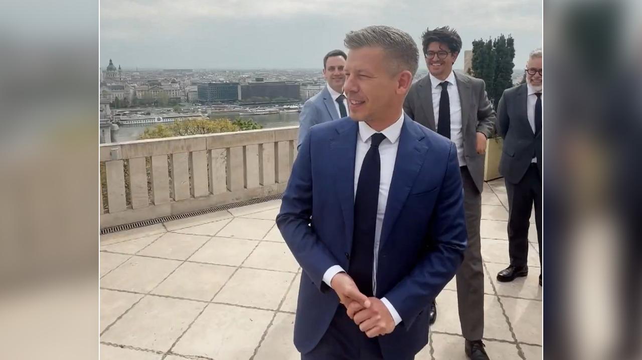 "Czy to pan premier?" Scena balkonowa w Budapeszcie