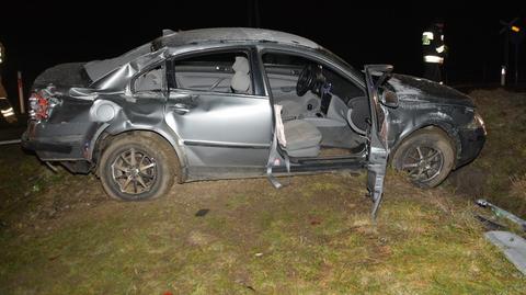 Zignorował znak "stop", wjechał pod szynobus