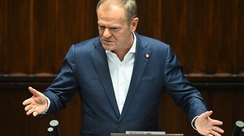 Tusk: Leszczyna dalej będzie wyciągała system ochrony zdrowia z bagna