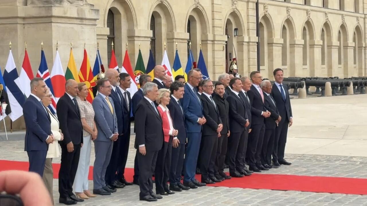 Tusk na szczycie koalicji chętnych w Paryżu ws. wsparcia dla Ukrainy