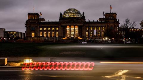 Bundestag nie udzielił wotum zaufania kanclerzowi Olafowi Scholzowi